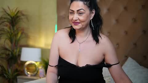 Snapshot of nataliareina chatting on 10, 2, 2025 Natalia online show from 10, 2, 2025
