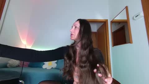 Snapshot of natalie10g chatting on 26, 9, 2025 Natalie online show from 26, 9, 2025