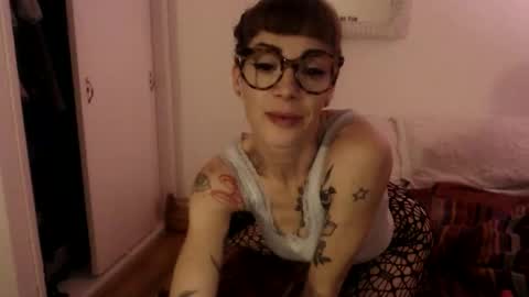 Natalie Six online show from 23, 11, 2025