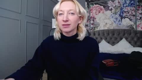 Snapshot of natalie_bitton chatting on 20, 12, 2024 Natalie online show from 20, 12, 2024