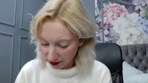 Snapshot of natalie_bitton chatting on 24, 12, 2024 Natalie online show from 24, 12, 2024