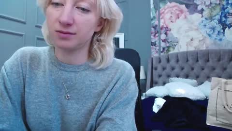 Snapshot of natalie_bitton chatting on 8, 1, 2025 Natalie online show from 8, 1, 2025