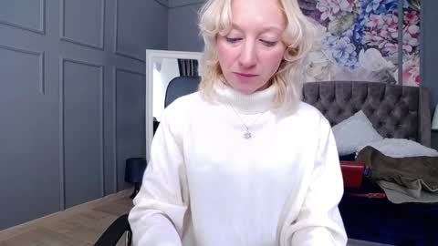 Snapshot of natalie_bitton chatting on 21, 1, 2025 Natalie online show from 21, 1, 2025