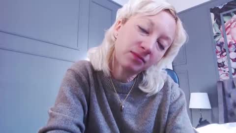 Snapshot of natalie_bitton chatting on 19, 2, 2026 Natalie online show from 19, 2, 2026