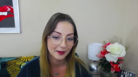 Snapshot of natalie_live chatting on 3, 2, 2025 NatalieSexy online show from 3, 2, 2025