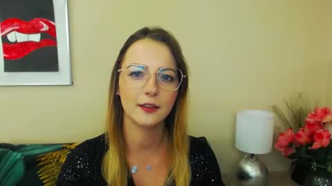 Snapshot of natalie_live chatting on 5, 2, 2025 NatalieSexy online show from 5, 2, 2025