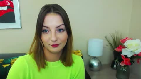Snapshot of natalie_live chatting on 19, 2, 2025 NatalieSexy online show from 19, 2, 2025