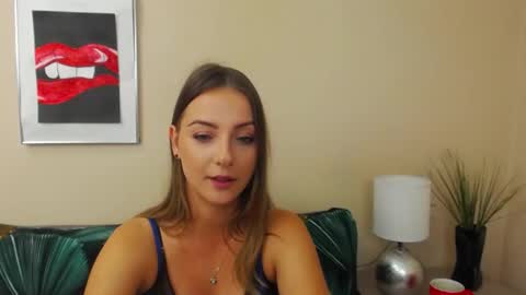 Snapshot of natalie_live chatting on 24, 10, 2025 NatalieSexy online show from 24, 10, 2025