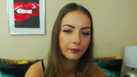 Snapshot of natalie_live chatting on 6, 11, 2025 NatalieSexy online show from 6, 11, 2025