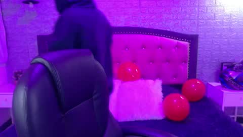 natalie  online show from 18, 2, 2026