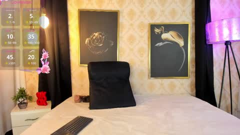 NATALIE online show from 6, 4, 2026