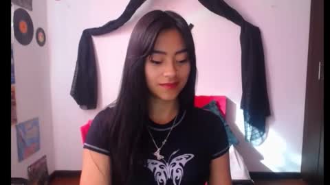 Nataly Escobar online show from 16, 1, 2025