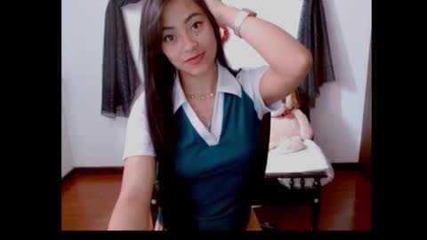 Nataly Escobar online show from 1, 3, 2025