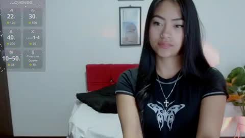 Nataly Escobar online show from 28, 11, 2025