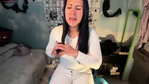 Natasha Bernett online show from 16, 10, 2025