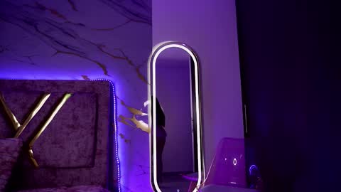 Natasha Vesper  online show from 8, 1, 2026