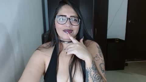 Snapshot of natashasmithe chatting on 5, 5, 2026 Natasha Smithe online show from 5, 5, 2026