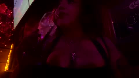 Snapshot of nath_sweet chatting on 4, 10, 2025 nathalia online show from 4, 10, 2025