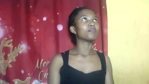 Snapshot of nathalie004 chatting on 17, 9, 2025 nathalie004 online show from 17, 9, 2025