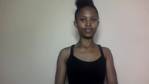 Snapshot of nathalie004 chatting on 2, 11, 2025 nathalie004 online show from 2, 11, 2025