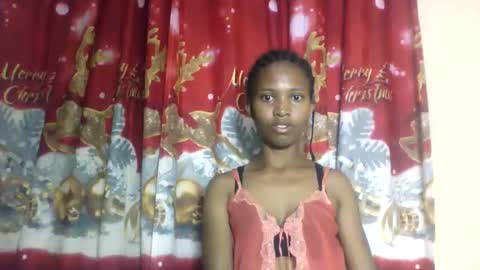 Snapshot of nathalie004 chatting on 25, 11, 2025 nathalie004 online show from 25, 11, 2025