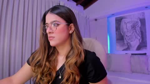 Snapshot of nathalie_rivers chatting on 29, 4, 2026 NATHALIE online show from 29, 4, 2026