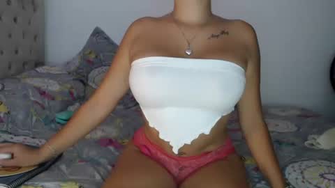 Snapshot of nathalie_rouse chatting on 9, 4, 2026 Natalia online show from 9, 4, 2026