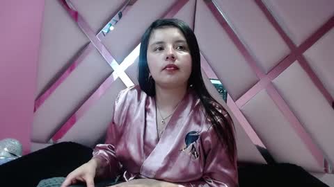 Snapshot of nathaly_low chatting on 9, 1, 2025 nathaly low online show from 9, 1, 2025