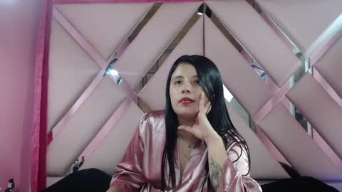 Snapshot of nathaly_low chatting on 22, 1, 2025 nathaly low online show from 22, 1, 2025