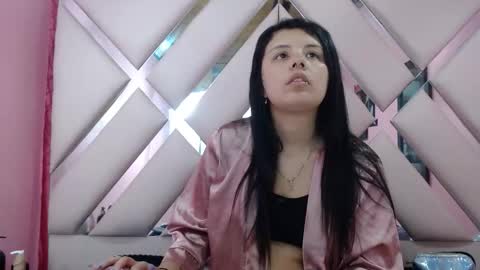 Snapshot of nathaly_low chatting on 1, 10, 2025 nathaly low online show from 1, 10, 2025