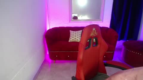 Snapshot of nathaly_low chatting on 22, 6, 2026 nathaly low online show from 22, 6, 2026