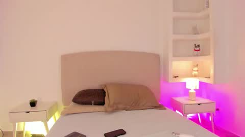 NATHALY  online show from 19, 11, 2025