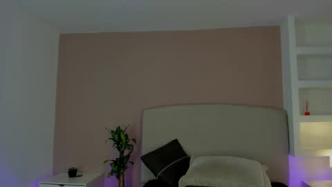 NATHALY  online show from 16, 4, 2026