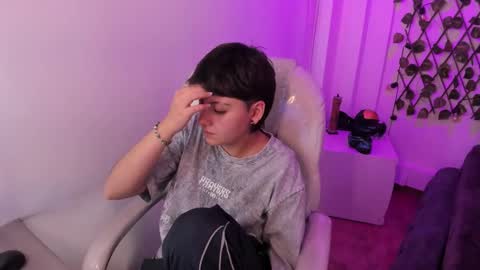 nathalyy_ds online show from 5, 3, 2026