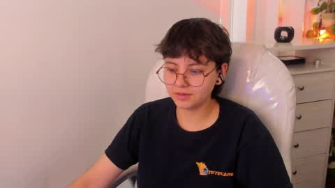 Snapshot of nathalyy_ds chatting on 6, 5, 2026 nathalyy_ds online show from 6, 5, 2026