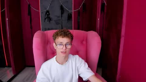 Snapshot of nathan_curl chatting on 12, 10, 2025 Nathan online show from 12, 10, 2025