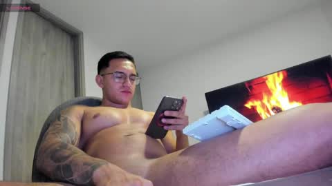nathan_gross online show from 21, 4, 2026