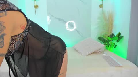 Snapshot of nathassa_grant_ chatting on 6, 5, 2026 Natha online show from 6, 5, 2026