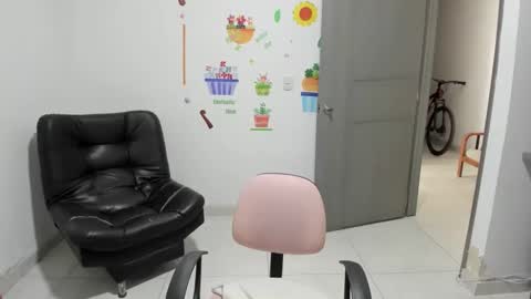 Andrea  online show from 10, 2, 2025