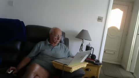 Snapshot of naturistmale81 chatting on 11, 9, 2025 naturistmale81 online show from 11, 9, 2025