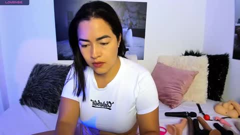 Natalia online show from 2, 3, 2025