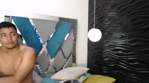 Naty-Maxx online show from 1, 12, 2025