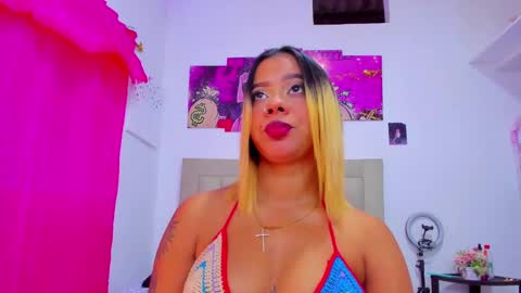 Snapshot of naty_coxx chatting on 2, 2, 2025 NATY COXX online show from 2, 2, 2025