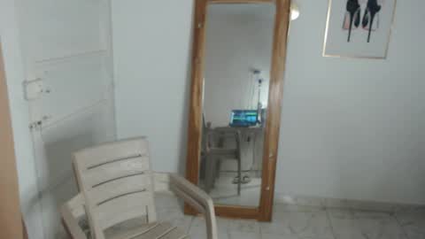 Stella Mcqueen online show from 15, 4, 2026