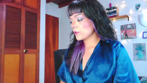 Em  please help me reach 100 thumbs up 3 online show from 17, 1, 2025