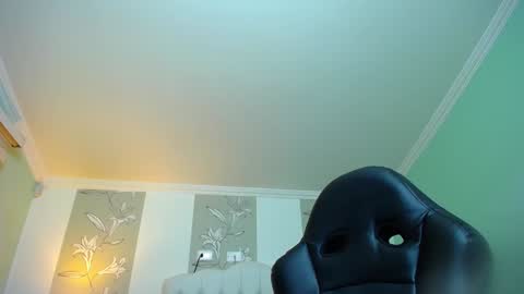 Kitten online show from 11, 1, 2025