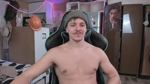 Snapshot of naughty_nik43 chatting on 4, 12, 2024 Nik online show from 4, 12, 2024