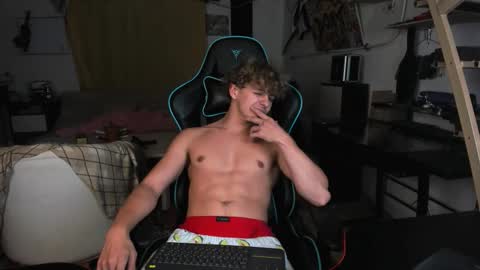 Snapshot of naughty_nik43 chatting on 22, 9, 2025 Nik online show from 22, 9, 2025