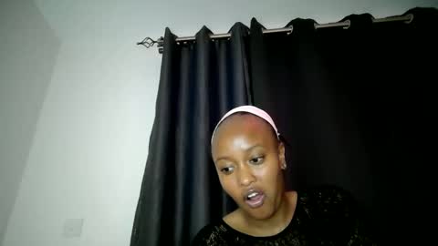 Snapshot of naughty_riri21 chatting on 1, 6, 2026 Riri online show from 1, 6, 2026