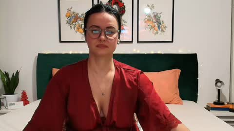 NaughtyBrunetteXXX online show from 6, 12, 2024